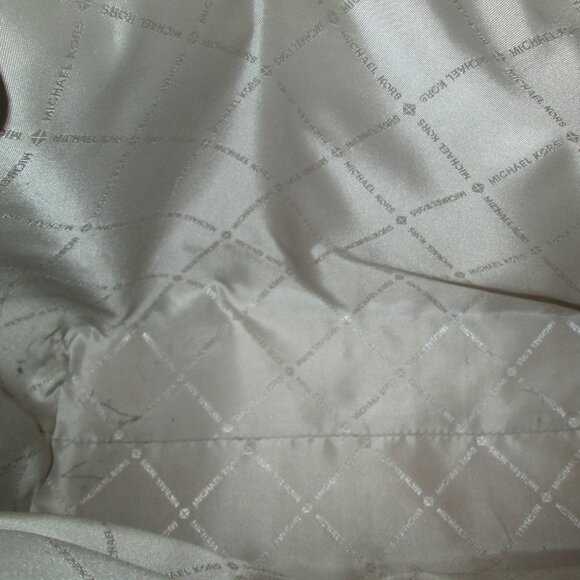 MICHAEL Michael Kors Large Saffiano Leather Top-Zip Tote Bag Cream - Picture 7 of 10